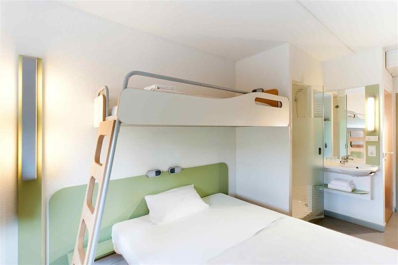 Hotel Ibis Budget Cosne Sur Loire Exterior foto