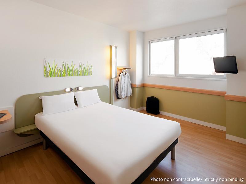 Hotel Ibis Budget Cosne Sur Loire Exterior foto
