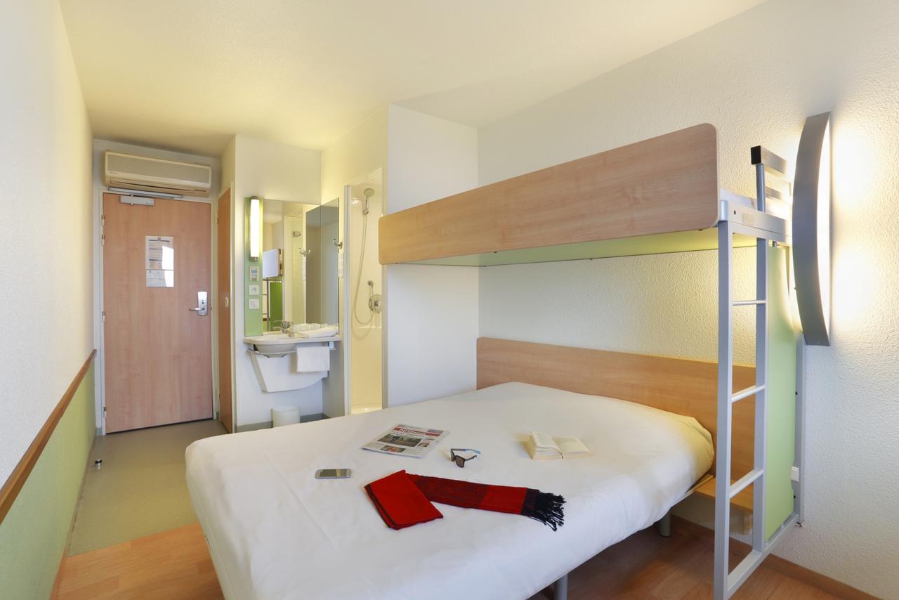 Hotel Ibis Budget Cosne Sur Loire Exterior foto
