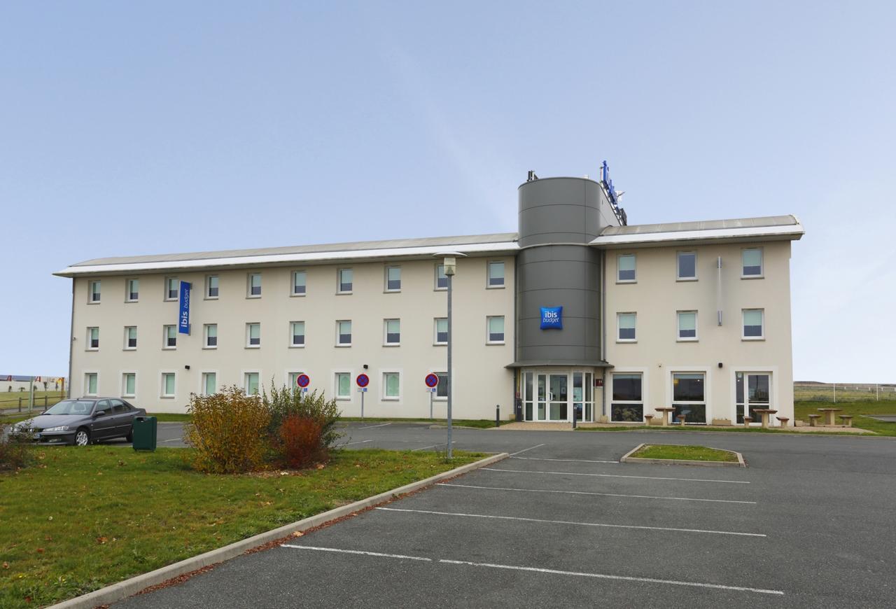 Hotel Ibis Budget Cosne Sur Loire Exterior foto