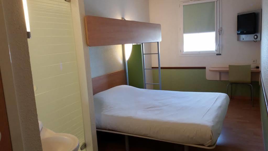 Hotel Ibis Budget Cosne Sur Loire Exterior foto